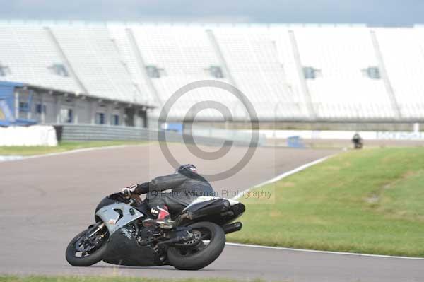 Motorcycle action photographs;Rockingham;Rockingham photographs;Trackday digital images;event digital images;eventdigitalimages;no limits trackday;peter wileman photography;rockingham corby northamptonshire;trackday;trackday photos