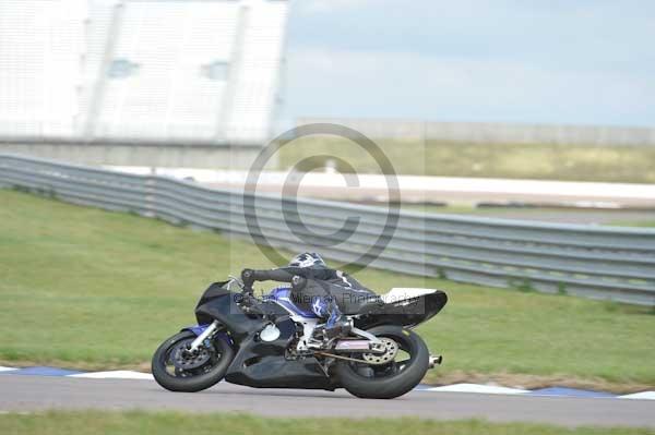 Motorcycle action photographs;Rockingham;Rockingham photographs;Trackday digital images;event digital images;eventdigitalimages;no limits trackday;peter wileman photography;rockingham corby northamptonshire;trackday;trackday photos