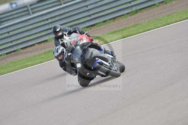 Motorcycle action photographs;Rockingham;Rockingham photographs;Trackday digital images;event digital images;eventdigitalimages;no limits trackday;peter wileman photography;rockingham corby northamptonshire;trackday;trackday photos