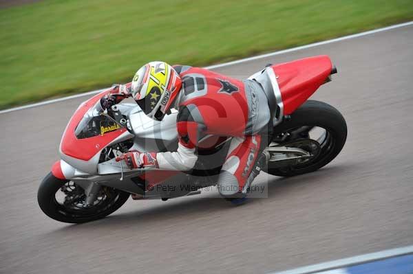 Motorcycle action photographs;Rockingham;Rockingham photographs;Trackday digital images;event digital images;eventdigitalimages;no limits trackday;peter wileman photography;rockingham corby northamptonshire;trackday;trackday photos