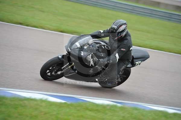 Motorcycle action photographs;Rockingham;Rockingham photographs;Trackday digital images;event digital images;eventdigitalimages;no limits trackday;peter wileman photography;rockingham corby northamptonshire;trackday;trackday photos