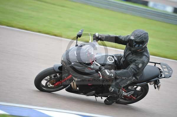 Motorcycle action photographs;Rockingham;Rockingham photographs;Trackday digital images;event digital images;eventdigitalimages;no limits trackday;peter wileman photography;rockingham corby northamptonshire;trackday;trackday photos