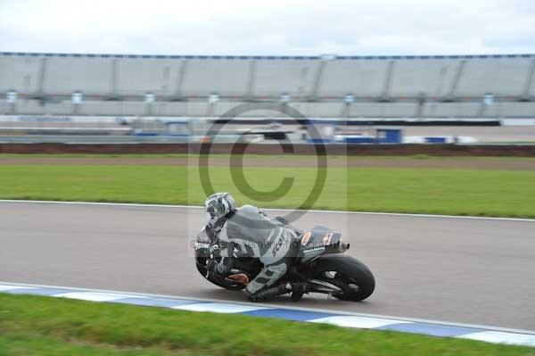 Motorcycle action photographs;Rockingham;Rockingham photographs;Trackday digital images;event digital images;eventdigitalimages;no limits trackday;peter wileman photography;rockingham corby northamptonshire;trackday;trackday photos