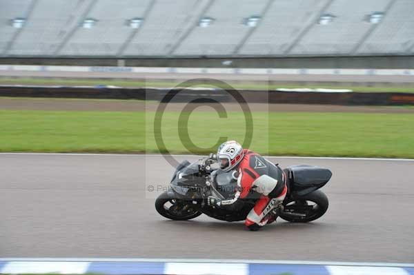 Motorcycle action photographs;Rockingham;Rockingham photographs;Trackday digital images;event digital images;eventdigitalimages;no limits trackday;peter wileman photography;rockingham corby northamptonshire;trackday;trackday photos