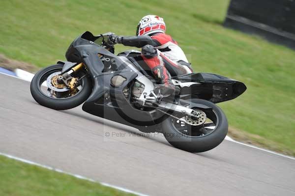 Motorcycle action photographs;Rockingham;Rockingham photographs;Trackday digital images;event digital images;eventdigitalimages;no limits trackday;peter wileman photography;rockingham corby northamptonshire;trackday;trackday photos