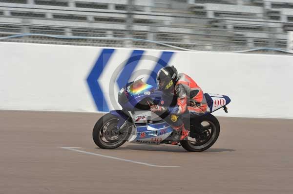 Motorcycle action photographs;Rockingham;Rockingham photographs;Trackday digital images;event digital images;eventdigitalimages;no limits trackday;peter wileman photography;rockingham corby northamptonshire;trackday;trackday photos