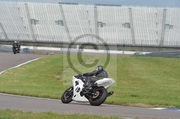 Motorcycle action photographs;Rockingham;Rockingham photographs;Trackday digital images;event digital images;eventdigitalimages;no limits trackday;peter wileman photography;rockingham corby northamptonshire;trackday;trackday photos