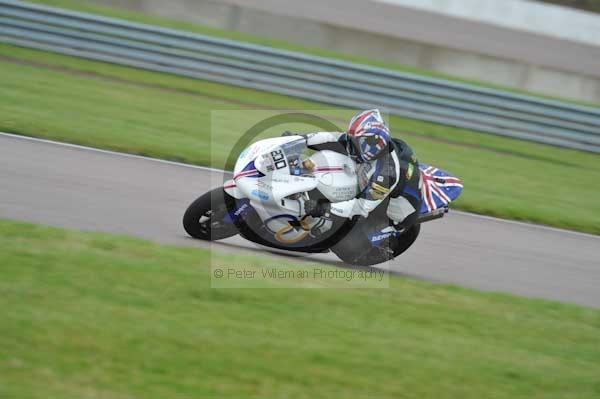 Motorcycle action photographs;Rockingham;Rockingham photographs;Trackday digital images;event digital images;eventdigitalimages;no limits trackday;peter wileman photography;rockingham corby northamptonshire;trackday;trackday photos