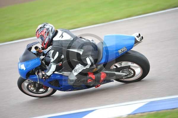 Motorcycle action photographs;Rockingham;Rockingham photographs;Trackday digital images;event digital images;eventdigitalimages;no limits trackday;peter wileman photography;rockingham corby northamptonshire;trackday;trackday photos