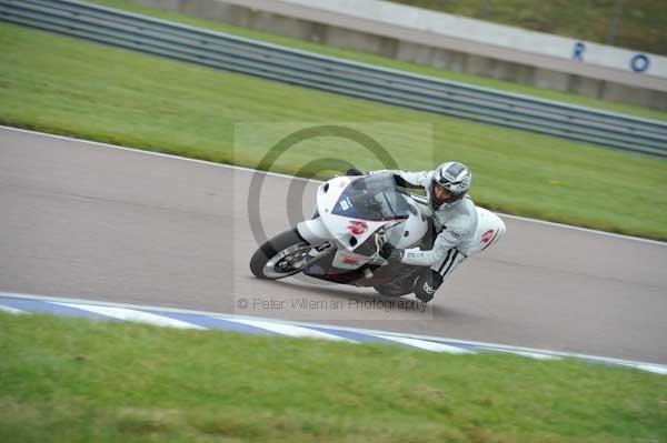 Motorcycle action photographs;Rockingham;Rockingham photographs;Trackday digital images;event digital images;eventdigitalimages;no limits trackday;peter wileman photography;rockingham corby northamptonshire;trackday;trackday photos