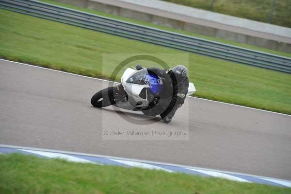 Motorcycle action photographs;Rockingham;Rockingham photographs;Trackday digital images;event digital images;eventdigitalimages;no limits trackday;peter wileman photography;rockingham corby northamptonshire;trackday;trackday photos