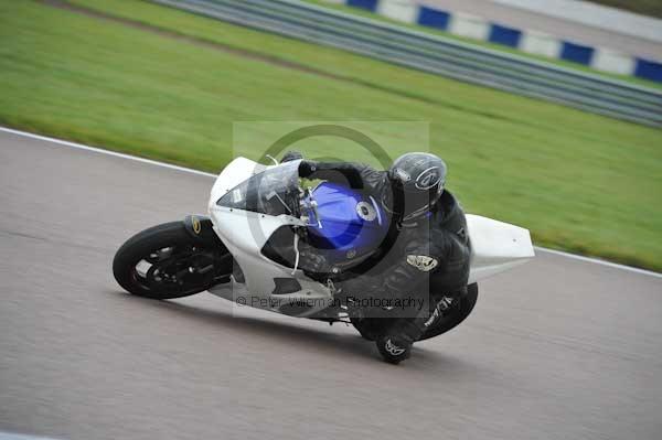 Motorcycle action photographs;Rockingham;Rockingham photographs;Trackday digital images;event digital images;eventdigitalimages;no limits trackday;peter wileman photography;rockingham corby northamptonshire;trackday;trackday photos