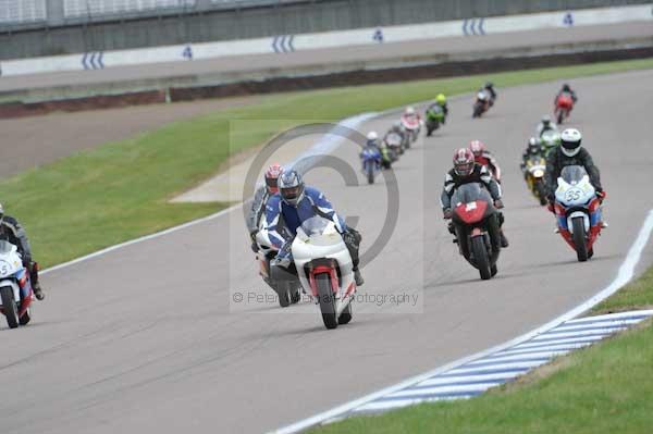 Motorcycle action photographs;Rockingham;Rockingham photographs;Trackday digital images;event digital images;eventdigitalimages;no limits trackday;peter wileman photography;rockingham corby northamptonshire;trackday;trackday photos
