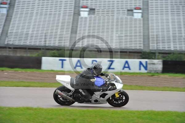 Motorcycle action photographs;Rockingham;Rockingham photographs;Trackday digital images;event digital images;eventdigitalimages;no limits trackday;peter wileman photography;rockingham corby northamptonshire;trackday;trackday photos