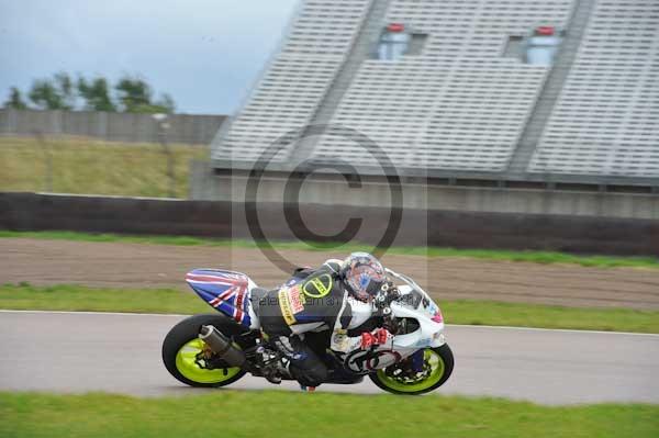 Motorcycle action photographs;Rockingham;Rockingham photographs;Trackday digital images;event digital images;eventdigitalimages;no limits trackday;peter wileman photography;rockingham corby northamptonshire;trackday;trackday photos
