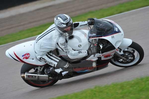 Motorcycle action photographs;Rockingham;Rockingham photographs;Trackday digital images;event digital images;eventdigitalimages;no limits trackday;peter wileman photography;rockingham corby northamptonshire;trackday;trackday photos