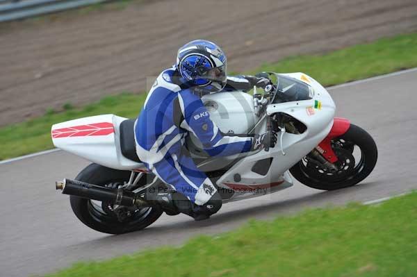 Motorcycle action photographs;Rockingham;Rockingham photographs;Trackday digital images;event digital images;eventdigitalimages;no limits trackday;peter wileman photography;rockingham corby northamptonshire;trackday;trackday photos