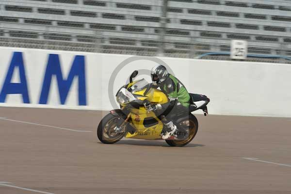Motorcycle action photographs;Rockingham;Rockingham photographs;Trackday digital images;event digital images;eventdigitalimages;no limits trackday;peter wileman photography;rockingham corby northamptonshire;trackday;trackday photos