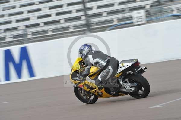 Motorcycle action photographs;Rockingham;Rockingham photographs;Trackday digital images;event digital images;eventdigitalimages;no limits trackday;peter wileman photography;rockingham corby northamptonshire;trackday;trackday photos