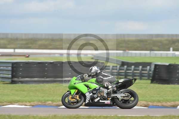 Motorcycle action photographs;Rockingham;Rockingham photographs;Trackday digital images;event digital images;eventdigitalimages;no limits trackday;peter wileman photography;rockingham corby northamptonshire;trackday;trackday photos