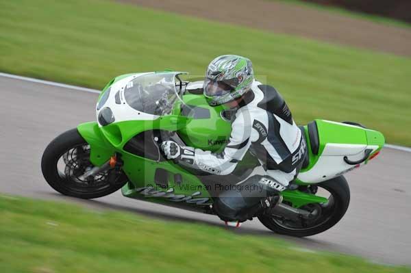 Motorcycle action photographs;Rockingham;Rockingham photographs;Trackday digital images;event digital images;eventdigitalimages;no limits trackday;peter wileman photography;rockingham corby northamptonshire;trackday;trackday photos