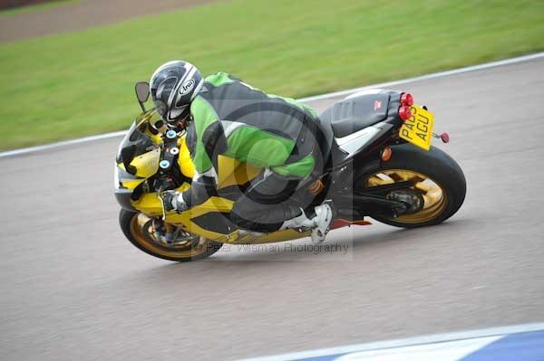 Motorcycle action photographs;Rockingham;Rockingham photographs;Trackday digital images;event digital images;eventdigitalimages;no limits trackday;peter wileman photography;rockingham corby northamptonshire;trackday;trackday photos