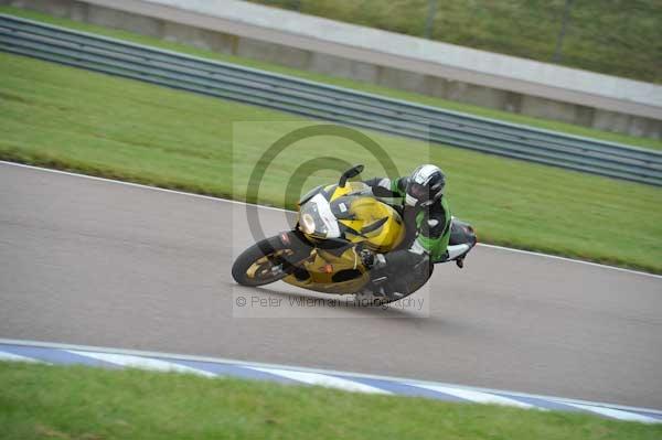 Motorcycle action photographs;Rockingham;Rockingham photographs;Trackday digital images;event digital images;eventdigitalimages;no limits trackday;peter wileman photography;rockingham corby northamptonshire;trackday;trackday photos