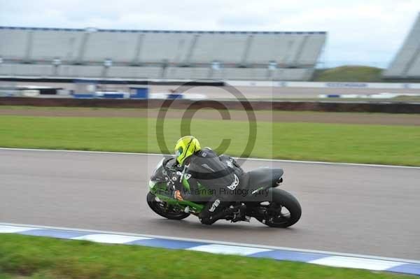Motorcycle action photographs;Rockingham;Rockingham photographs;Trackday digital images;event digital images;eventdigitalimages;no limits trackday;peter wileman photography;rockingham corby northamptonshire;trackday;trackday photos