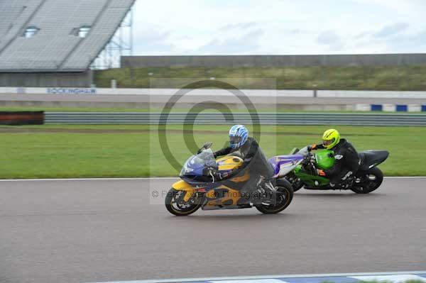 Motorcycle action photographs;Rockingham;Rockingham photographs;Trackday digital images;event digital images;eventdigitalimages;no limits trackday;peter wileman photography;rockingham corby northamptonshire;trackday;trackday photos