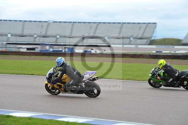 Motorcycle action photographs;Rockingham;Rockingham photographs;Trackday digital images;event digital images;eventdigitalimages;no limits trackday;peter wileman photography;rockingham corby northamptonshire;trackday;trackday photos