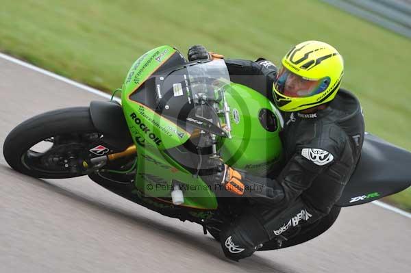 Motorcycle action photographs;Rockingham;Rockingham photographs;Trackday digital images;event digital images;eventdigitalimages;no limits trackday;peter wileman photography;rockingham corby northamptonshire;trackday;trackday photos