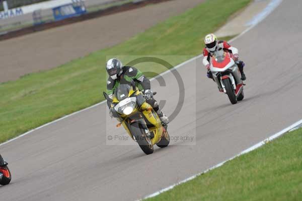 Motorcycle action photographs;Rockingham;Rockingham photographs;Trackday digital images;event digital images;eventdigitalimages;no limits trackday;peter wileman photography;rockingham corby northamptonshire;trackday;trackday photos