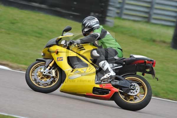 Motorcycle action photographs;Rockingham;Rockingham photographs;Trackday digital images;event digital images;eventdigitalimages;no limits trackday;peter wileman photography;rockingham corby northamptonshire;trackday;trackday photos