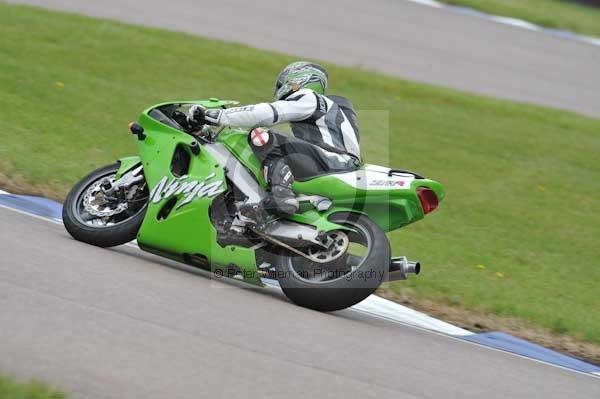 Motorcycle action photographs;Rockingham;Rockingham photographs;Trackday digital images;event digital images;eventdigitalimages;no limits trackday;peter wileman photography;rockingham corby northamptonshire;trackday;trackday photos