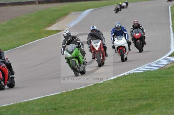 Motorcycle action photographs;Rockingham;Rockingham photographs;Trackday digital images;event digital images;eventdigitalimages;no limits trackday;peter wileman photography;rockingham corby northamptonshire;trackday;trackday photos