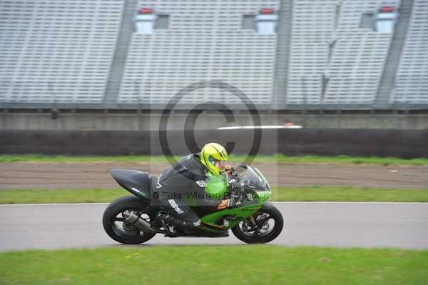 Motorcycle action photographs;Rockingham;Rockingham photographs;Trackday digital images;event digital images;eventdigitalimages;no limits trackday;peter wileman photography;rockingham corby northamptonshire;trackday;trackday photos