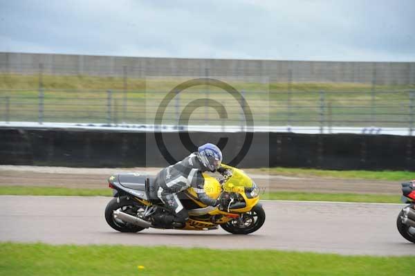 Motorcycle action photographs;Rockingham;Rockingham photographs;Trackday digital images;event digital images;eventdigitalimages;no limits trackday;peter wileman photography;rockingham corby northamptonshire;trackday;trackday photos