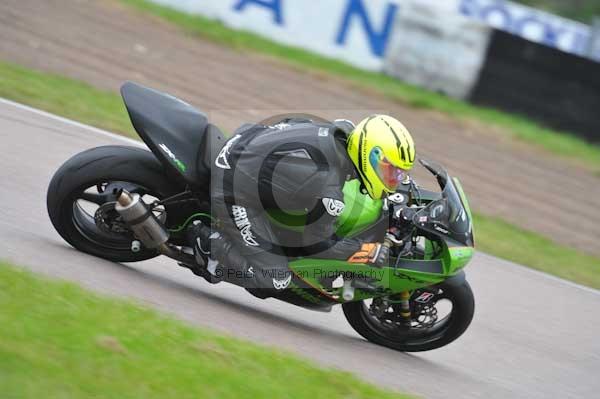 Motorcycle action photographs;Rockingham;Rockingham photographs;Trackday digital images;event digital images;eventdigitalimages;no limits trackday;peter wileman photography;rockingham corby northamptonshire;trackday;trackday photos