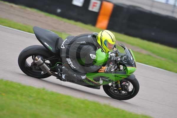 Motorcycle action photographs;Rockingham;Rockingham photographs;Trackday digital images;event digital images;eventdigitalimages;no limits trackday;peter wileman photography;rockingham corby northamptonshire;trackday;trackday photos
