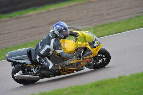 Motorcycle action photographs;Rockingham;Rockingham photographs;Trackday digital images;event digital images;eventdigitalimages;no limits trackday;peter wileman photography;rockingham corby northamptonshire;trackday;trackday photos