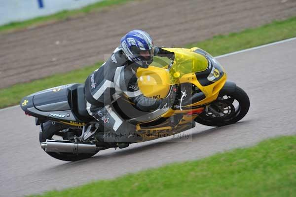 Motorcycle action photographs;Rockingham;Rockingham photographs;Trackday digital images;event digital images;eventdigitalimages;no limits trackday;peter wileman photography;rockingham corby northamptonshire;trackday;trackday photos