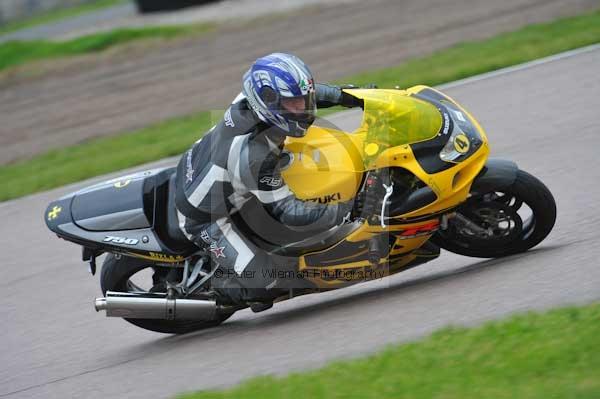 Motorcycle action photographs;Rockingham;Rockingham photographs;Trackday digital images;event digital images;eventdigitalimages;no limits trackday;peter wileman photography;rockingham corby northamptonshire;trackday;trackday photos