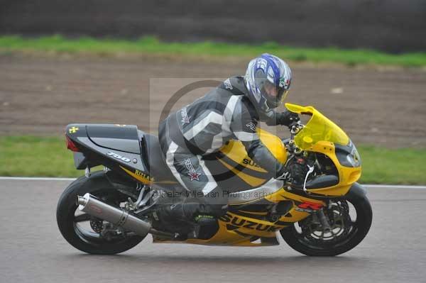Motorcycle action photographs;Rockingham;Rockingham photographs;Trackday digital images;event digital images;eventdigitalimages;no limits trackday;peter wileman photography;rockingham corby northamptonshire;trackday;trackday photos