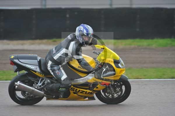 Motorcycle action photographs;Rockingham;Rockingham photographs;Trackday digital images;event digital images;eventdigitalimages;no limits trackday;peter wileman photography;rockingham corby northamptonshire;trackday;trackday photos