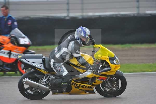 Motorcycle action photographs;Rockingham;Rockingham photographs;Trackday digital images;event digital images;eventdigitalimages;no limits trackday;peter wileman photography;rockingham corby northamptonshire;trackday;trackday photos