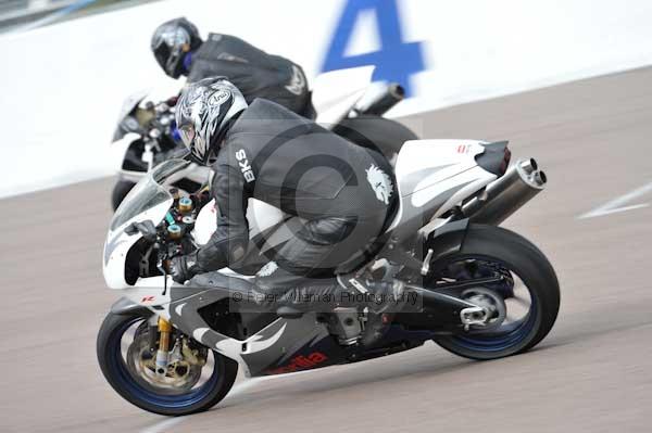 Motorcycle action photographs;Rockingham;Rockingham photographs;Trackday digital images;event digital images;eventdigitalimages;no limits trackday;peter wileman photography;rockingham corby northamptonshire;trackday;trackday photos