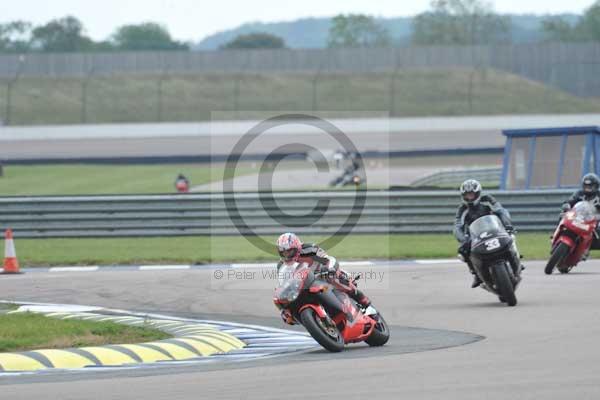 Motorcycle action photographs;Rockingham;Rockingham photographs;Trackday digital images;event digital images;eventdigitalimages;no limits trackday;peter wileman photography;rockingham corby northamptonshire;trackday;trackday photos