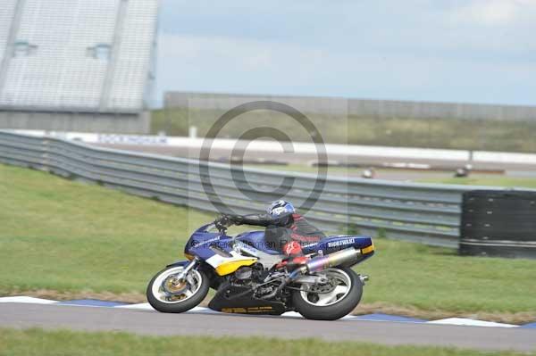 Motorcycle action photographs;Rockingham;Rockingham photographs;Trackday digital images;event digital images;eventdigitalimages;no limits trackday;peter wileman photography;rockingham corby northamptonshire;trackday;trackday photos