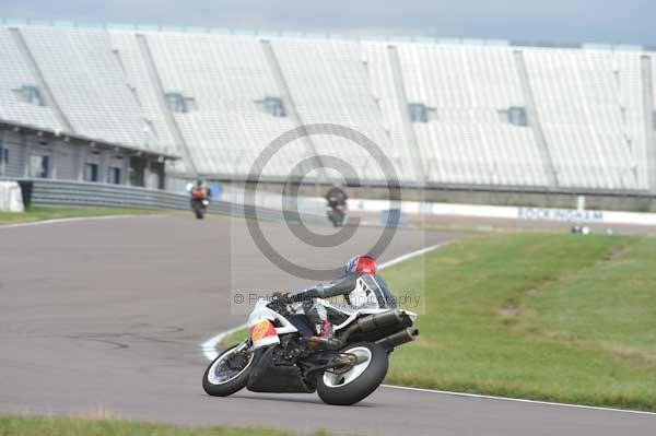 Motorcycle action photographs;Rockingham;Rockingham photographs;Trackday digital images;event digital images;eventdigitalimages;no limits trackday;peter wileman photography;rockingham corby northamptonshire;trackday;trackday photos