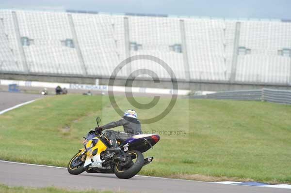 Motorcycle action photographs;Rockingham;Rockingham photographs;Trackday digital images;event digital images;eventdigitalimages;no limits trackday;peter wileman photography;rockingham corby northamptonshire;trackday;trackday photos